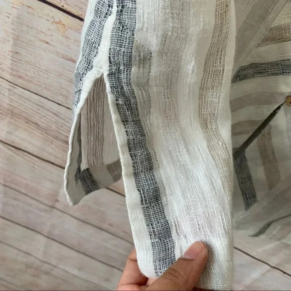 Soft Surroundings Linen Button Front Blouse Women’s Size PM Side Slit Beige Top - Picture 7 of 11